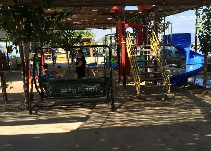 Mir Tatil Koeyue Tatil parkı Doganbey (Izmir)